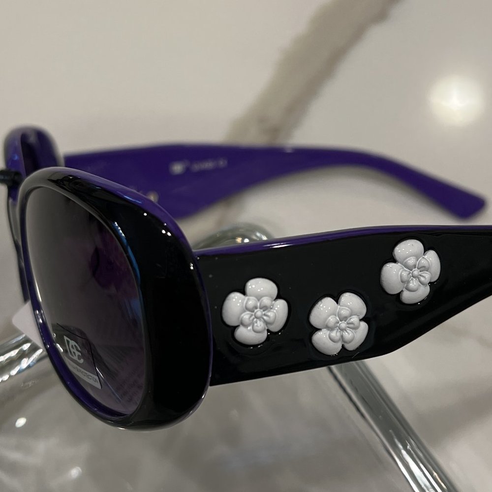 ***SALE***NWT White Camellia Flowers Sunglasses 100 UV Protection Black/Purple